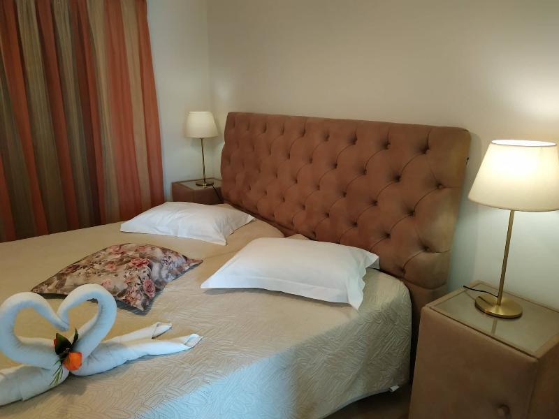 Eleni'S Garden & Castello Suites Alykanas  Extérieur photo