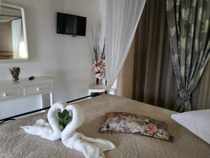 Eleni'S Garden & Castello Suites Alykanas  Extérieur photo