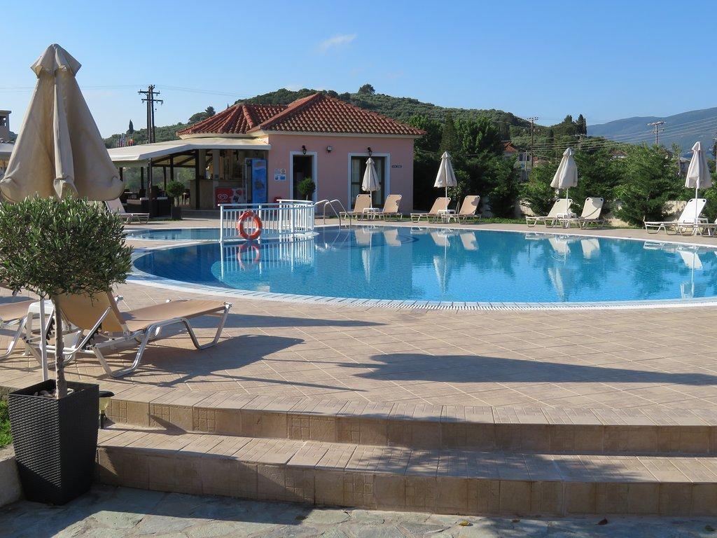 Eleni'S Garden & Castello Suites Alykanas  Extérieur photo