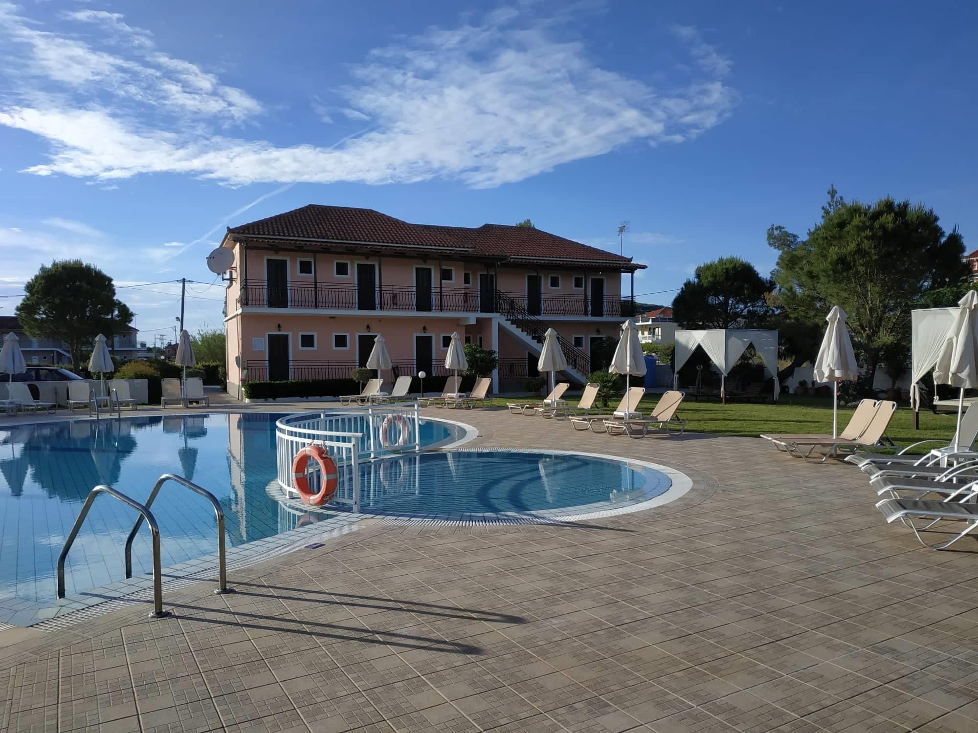 Eleni'S Garden & Castello Suites Alykanas  Extérieur photo