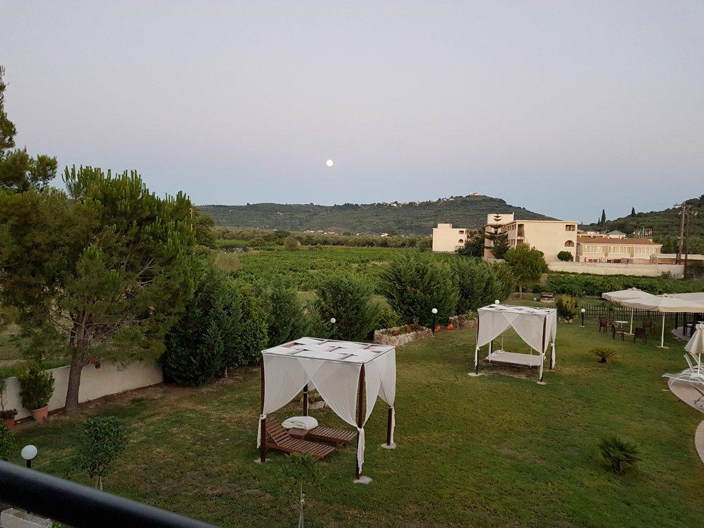 Eleni'S Garden & Castello Suites Alykanas  Extérieur photo